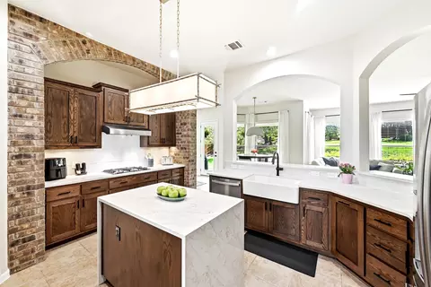 130 Granite Ln, Austin, TX 78737