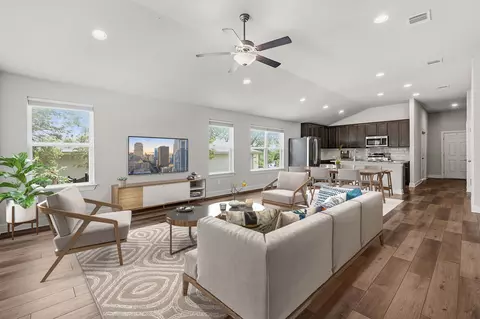 3011 American Dr, Lago Vista, TX 78645