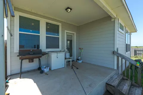 Exterior - 120 Blue Agate Ct, Jarrell, TX 76537 photo 4 of 4