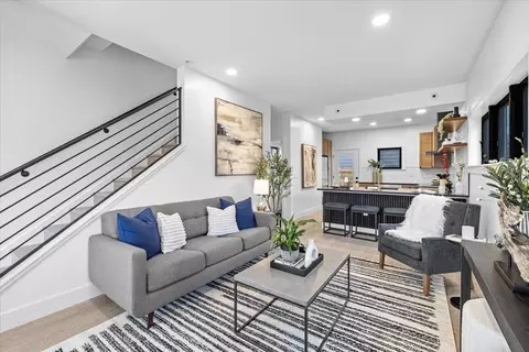 2406 W 10th St #A, Austin, TX 78703