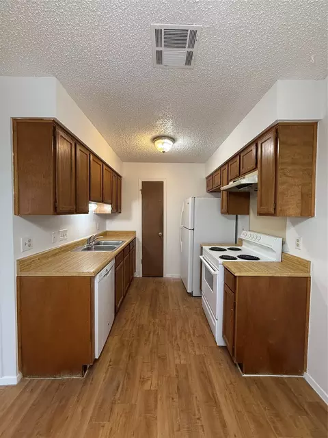 2115 Courtney St, Austin, TX 78745