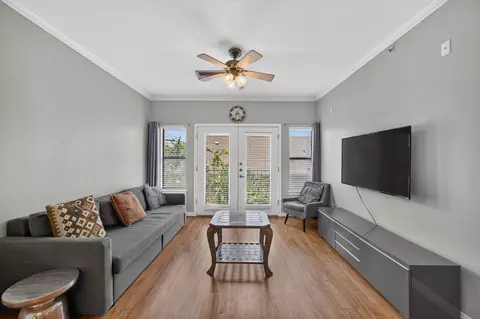 2502 Leon St #304, Austin, TX 78705