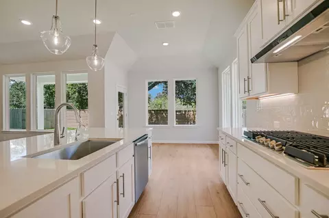 Kitchen - 270 Smithsonian Ln, Kyle, TX 78640 photo 3 of 3