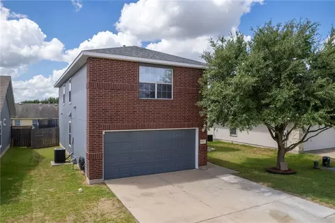 Exterior - 18425 Crestwind Ln, Elgin, TX 78621 photo 2 of 7