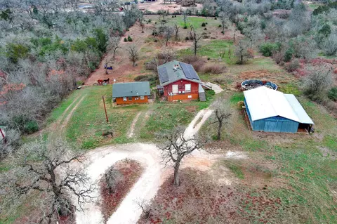 537 Leisure Ln, Cedar Creek, TX 78612