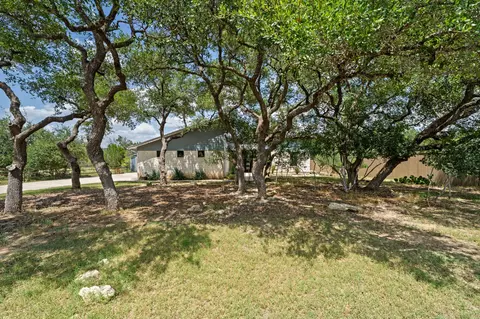 172 Bluff Trl, Dripping Springs, TX 78620
