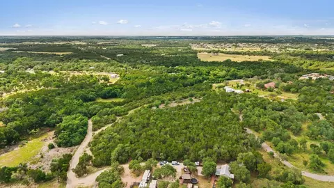 137 Glory Ln, Leander, TX 78641 photo 6