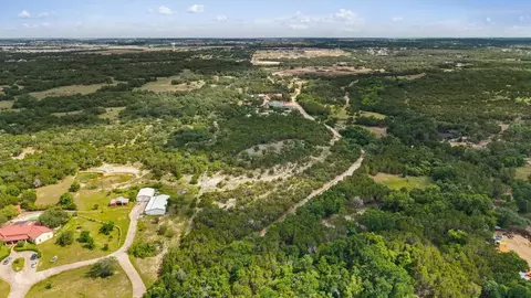 137 Glory Ln, Leander, TX 78641 photo 3