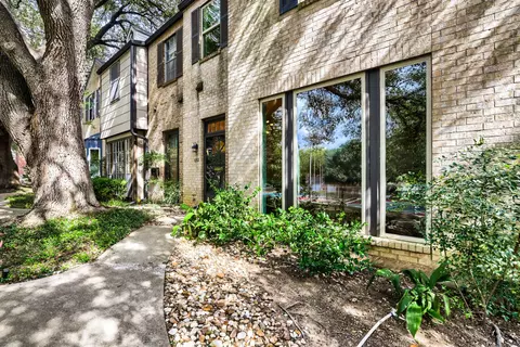 6512 E Hill Dr, Austin, TX 78731