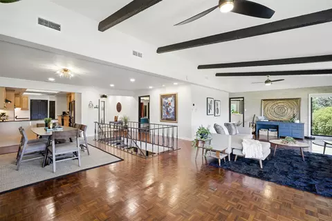 402 Seawind St, Lakeway, TX 78734
