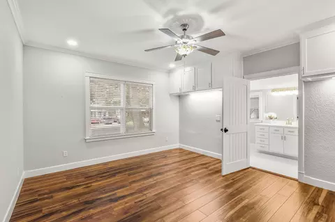 Bedroom - 522 S Walnut Ave, Luling, TX 78648 photo 3 of 4