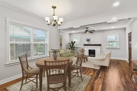 Living - 522 S Walnut Ave, Luling, TX 78648 photo 5 of 5