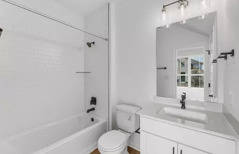 Bath - 2913 Zuni Path, Leander, TX 78641 photo 5 of 6