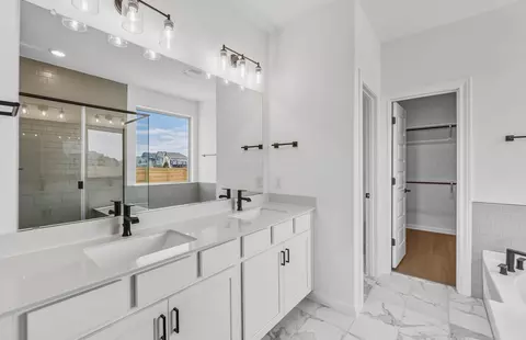 Bath - 2913 Zuni Path, Leander, TX 78641 photo 2 of 6