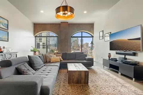 507 Sabine St #605, Austin, TX 78701