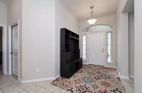 Entry Way - 101 Igneous Ln, Jarrell, TX 76537 photo 1 of 2