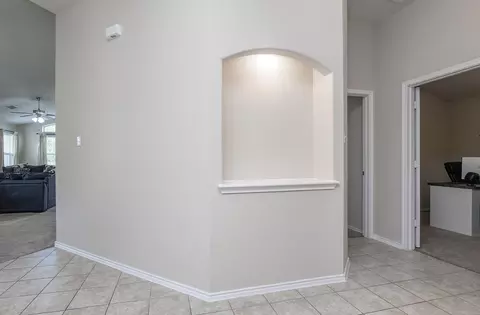 Entry Way - 101 Igneous Ln, Jarrell, TX 76537 photo 2 of 2