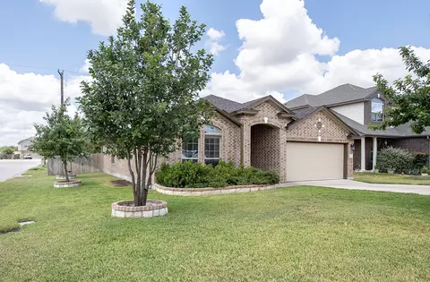 Exterior - 101 Igneous Ln, Jarrell, TX 76537 photo 3 of 4