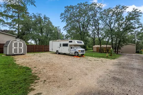 217 Pine Hill Loop, Bastrop, TX 78602 photo 5