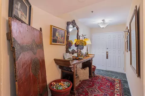 40 N Interstate 35 Hwy N #1B3, Austin, TX 78701