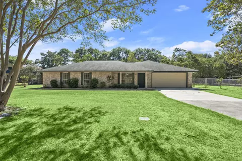 31707 Oak Xing, Magnolia, TX 77355