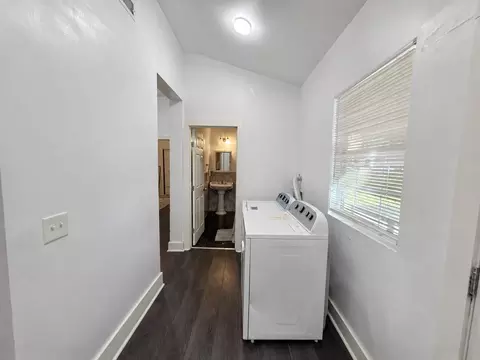 Other - 907 E 3rd St, Austin, TX 78702 photo 2 of 4