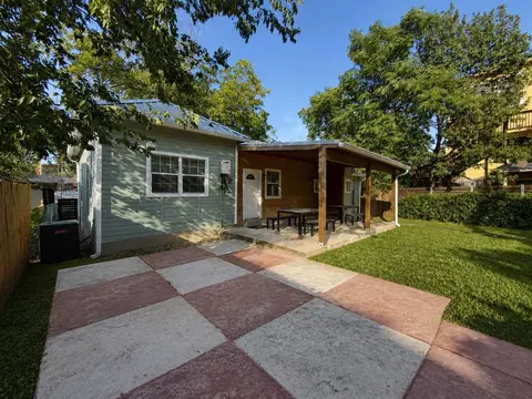 Other - 907 E 3rd St, Austin, TX 78702 photo 3 of 4