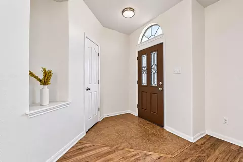 Entry Way - 150 Engineers Pass, Jarrell, TX 76537 photo 1 of 2