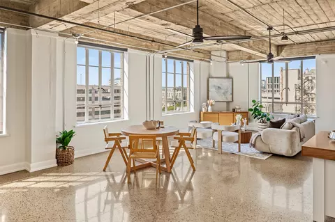 710 Colorado St #8B, Austin, TX 78701