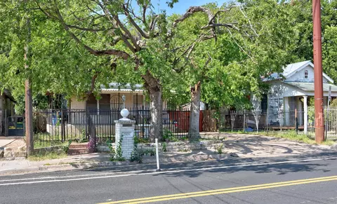 Exterior - 2909 E 5th St, Austin, TX 78702 photo 8 of 9
