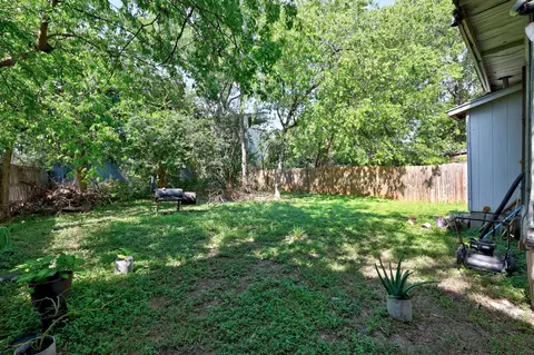 Exterior - 2909 E 5th St, Austin, TX 78702 photo 2 of 9