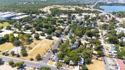 View/Area - 2909 E 5th St, Austin, TX 78702 photo 8 of 10