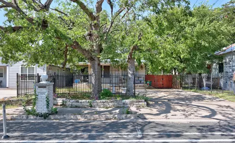 Exterior - 2909 E 5th St, Austin, TX 78702 photo 7 of 9