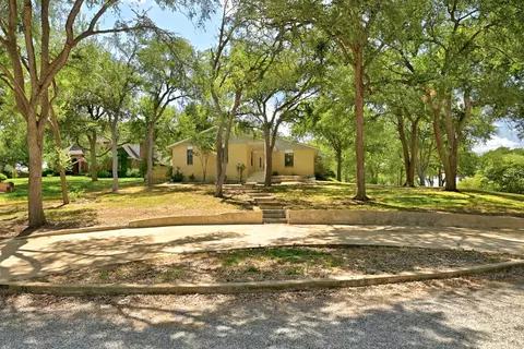 Other - 295 Oak Creek Cir, Luling, TX 78648 photo 2 of 6
