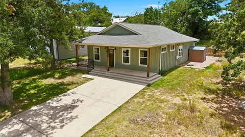1626 Cree Trl, Kingsland, TX 78639