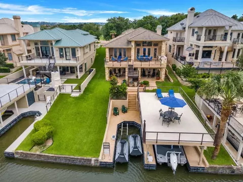 223 Dominion Dr, Horseshoe Bay, TX 78657