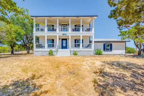 1805 Spring Valley Dr, Dripping Springs, TX 78620