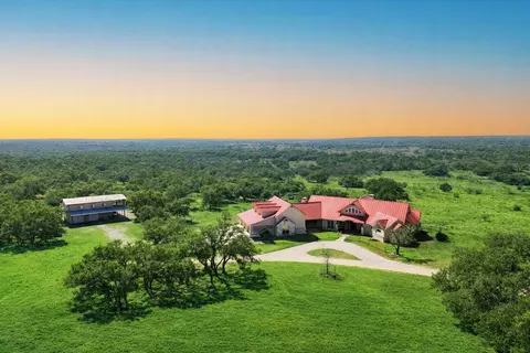 2810 Bridlewood Ranches Dr, San Marcos, TX 78666