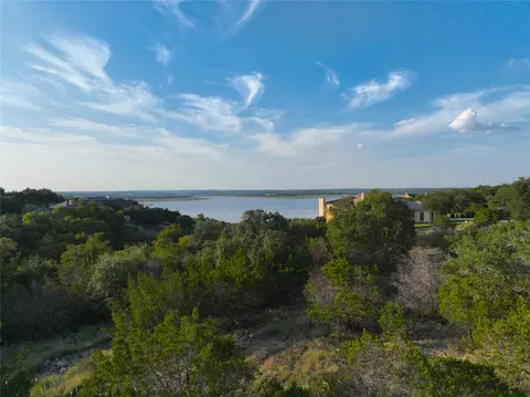 401 Scarlet Ct, Canyon Lake, TX 78133