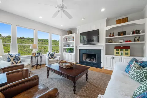 7108 Las Ventanas Dr, Austin, TX 78731