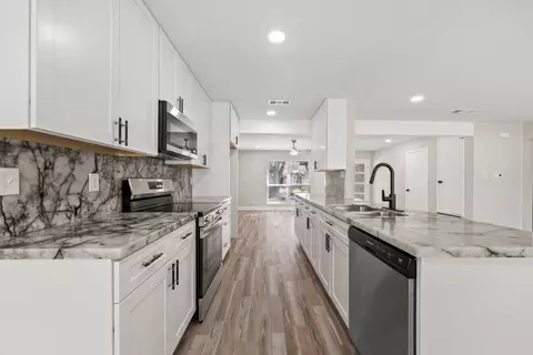 1313 Redbud Trl, Lockhart, TX 78644