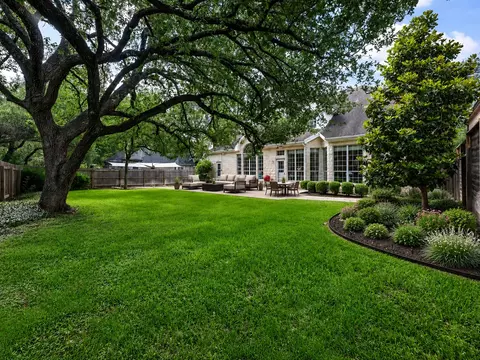 8004 Bottlebrush Dr, Austin, TX 78750