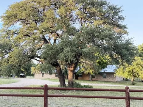 1378 County Road 1045, Lampasas, TX 76550