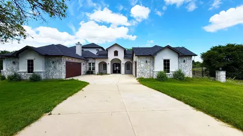 128 Gloria Blvd, Smithville, TX 78957