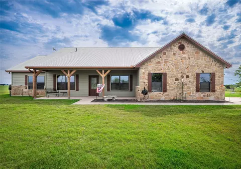 851 877 County Road 455, Coupland, TX 78615