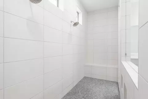 Bath - 400 Buckaroo Dr, Georgetown, TX 78633 photo 3 of 6