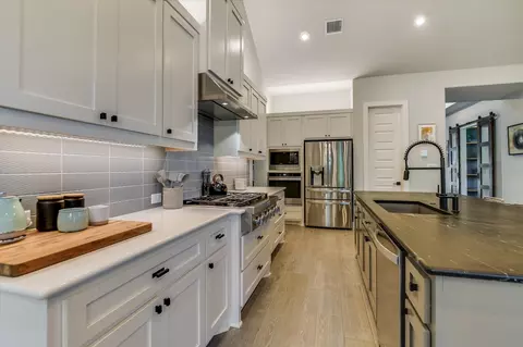 Kitchen - 205 Axis Loop, Georgetown, TX 78628 photo 2 of 2