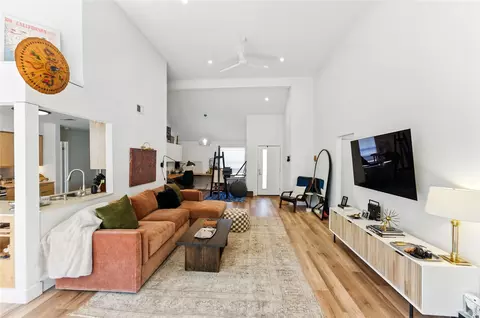 7701 Ponoma Trl, Austin, TX 78749