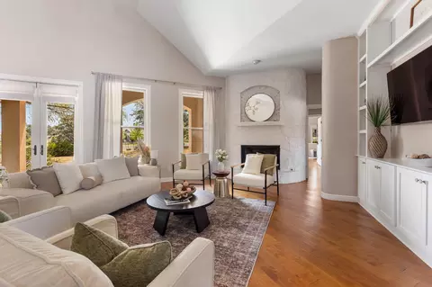 100 Dovetail Ln, Georgetown, TX 78628