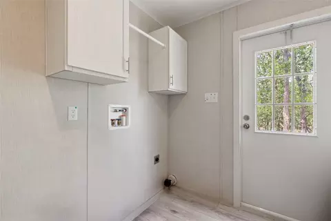 855 Roosevelt Rd, Luling, TX 78648 photo 29